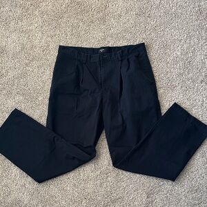 Dockers EUC men’s navy blue khaki pants. 100% cotton 38W, 32L